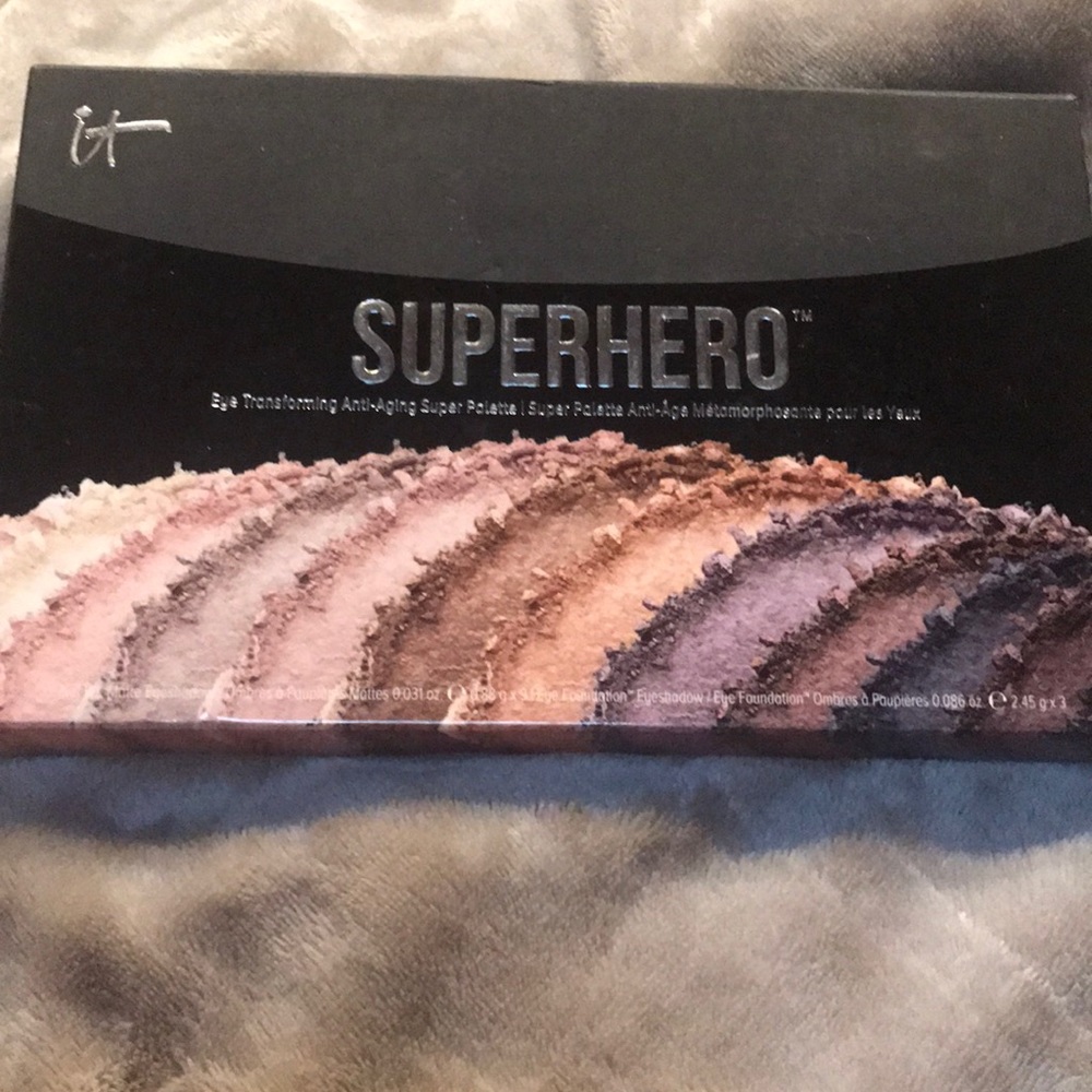 IT Superhero eyeshadow palette